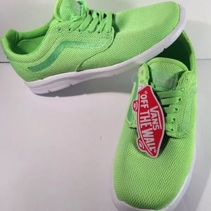 VANS UltraLite Cush NWT